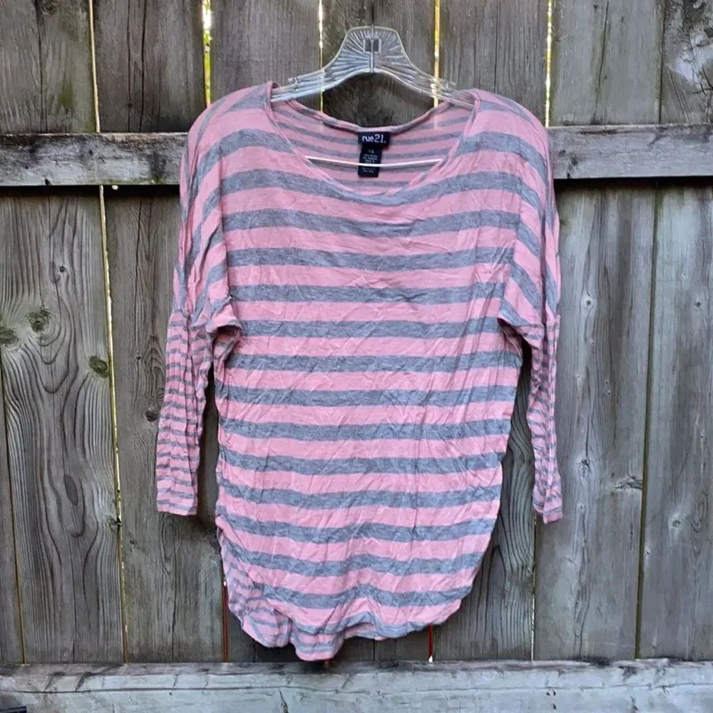 Rue 21 Stripped top sz.,xs
